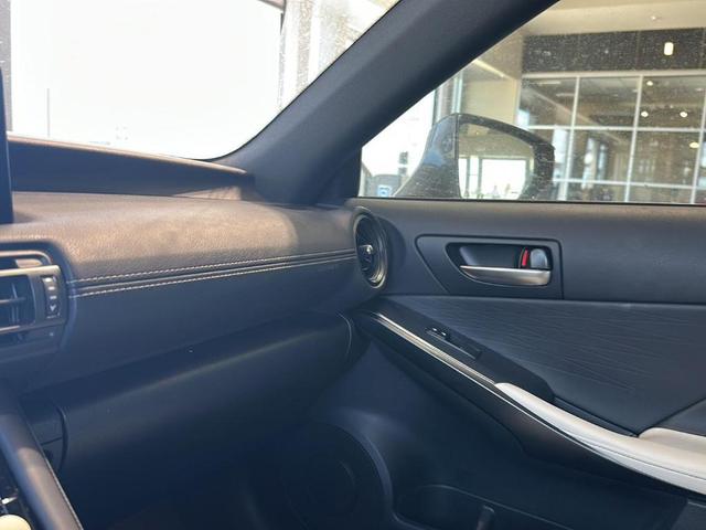Photo of 2023 Infrared Lexus IS 500