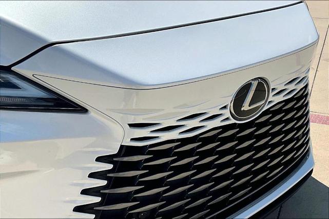 Photo of 2023 Eminent White Pearl Lexus RX 350