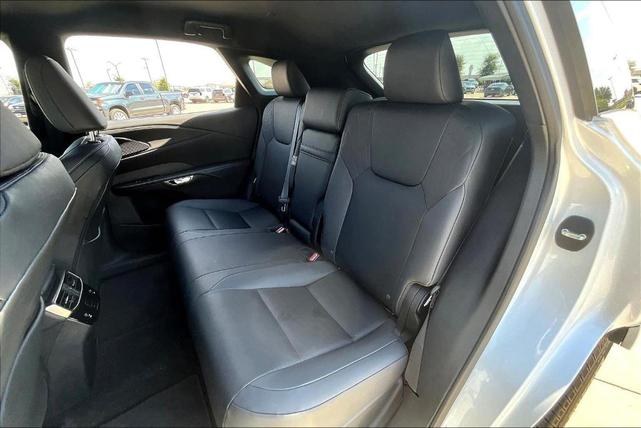 Photo of 2023 Eminent White Pearl Lexus RX 350