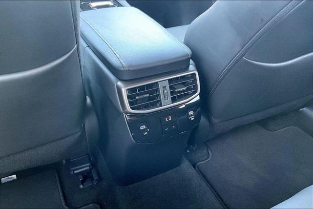 Photo of 2023 Eminent White Pearl Lexus RX 350