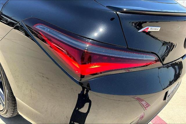 Photo of 2024 Majestic Black Pearl Acura Integra