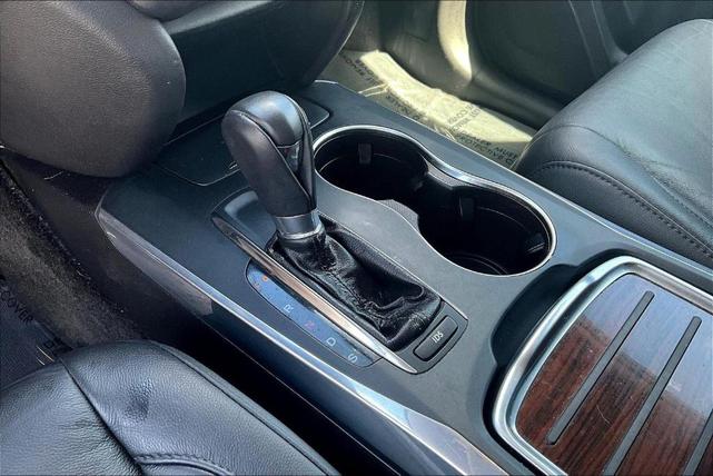 Photo of 2015 Crystal Black Pearl Acura MDX