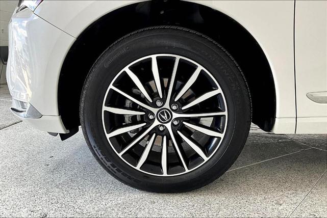 Photo of 2025 Platinum White Pearl Acura RDX