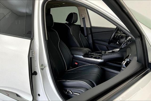 Photo of 2025 Platinum White Pearl Acura RDX