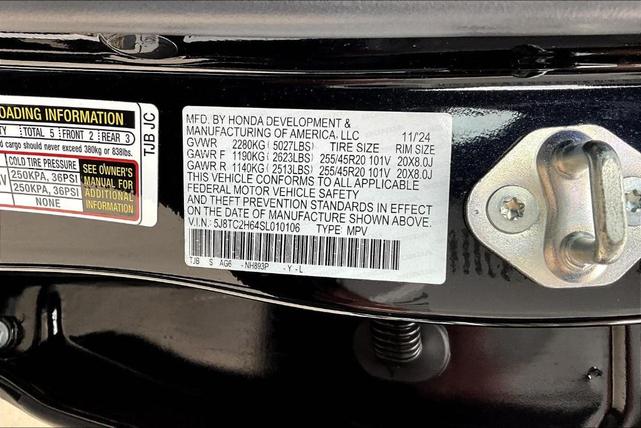 Photo of 2025 Lunar Silver Metallic Acura TLX