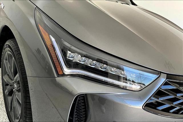Photo of 2025 Liquid Carbon Metallic Acura RDX
