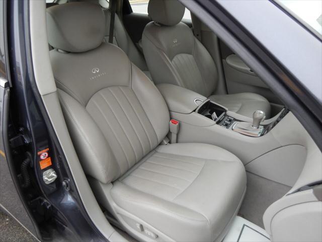 Photo of 2009 Gray INFINITI EX35
