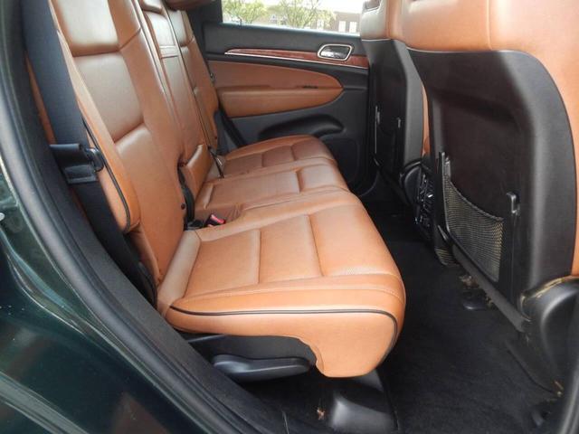 Photo of 2011 Green Jeep Grand Cherokee