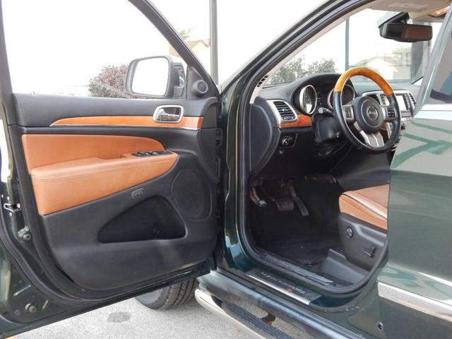 Photo of 2011 Green Jeep Grand Cherokee