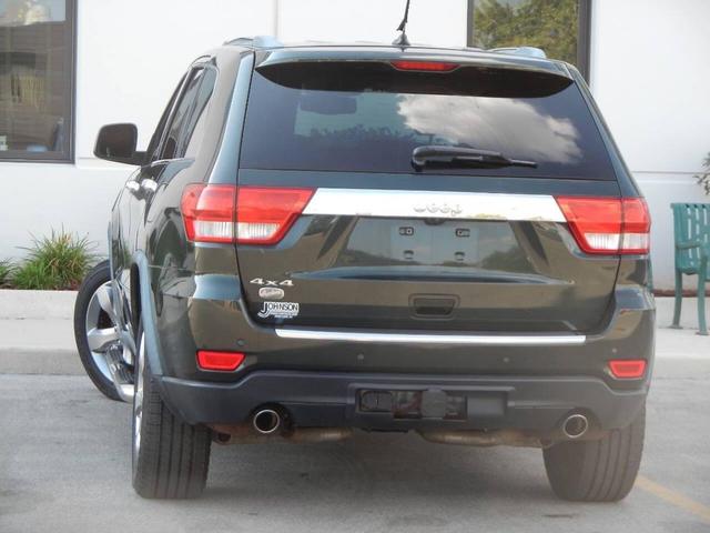 Photo of 2011 Green Jeep Grand Cherokee