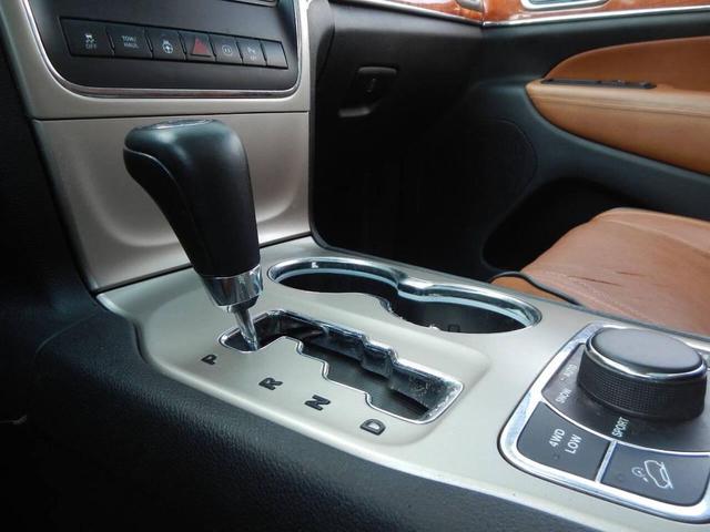 Photo of 2011 Green Jeep Grand Cherokee