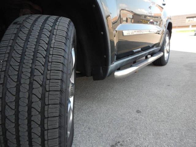 Photo of 2011 Green Jeep Grand Cherokee