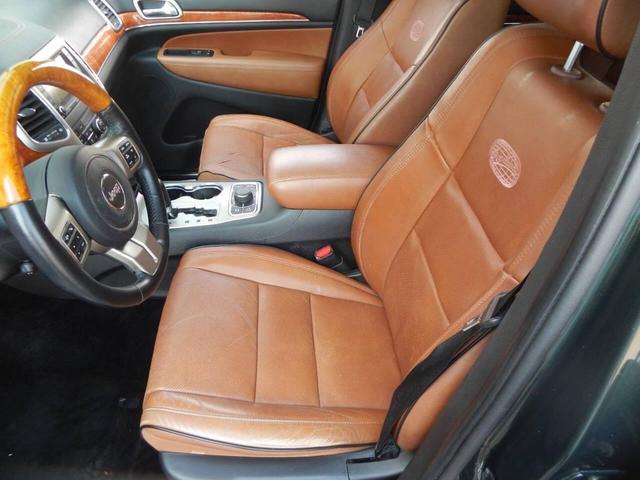 Photo of 2011 Green Jeep Grand Cherokee