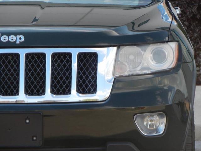 Photo of 2011 Green Jeep Grand Cherokee