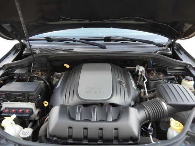 Photo of 2011 Green Jeep Grand Cherokee