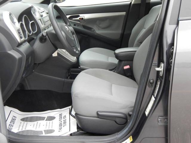 Photo of 2009 Gray Toyota Matrix