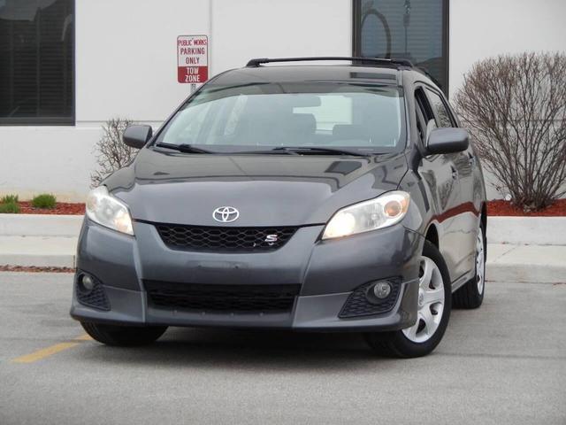 Photo of 2009 Gray Toyota Matrix