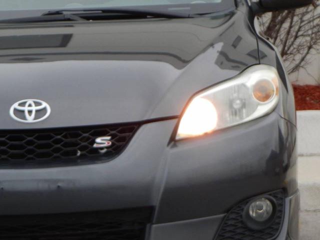 Photo of 2009 Gray Toyota Matrix
