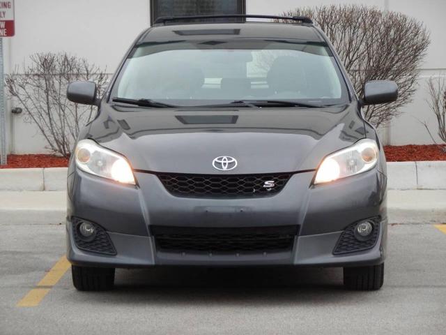 Photo of 2009 Gray Toyota Matrix