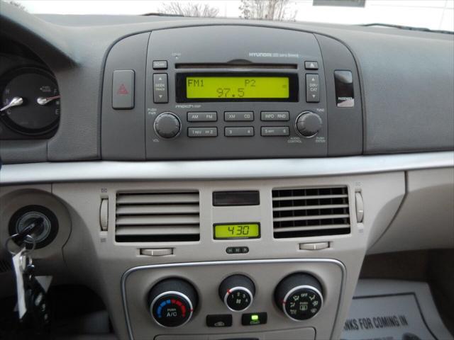 Photo of 2008 Burgundy Hyundai SONATA