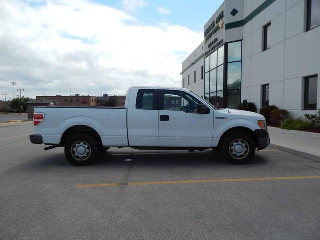 Photo of 2011 White Ford F-150