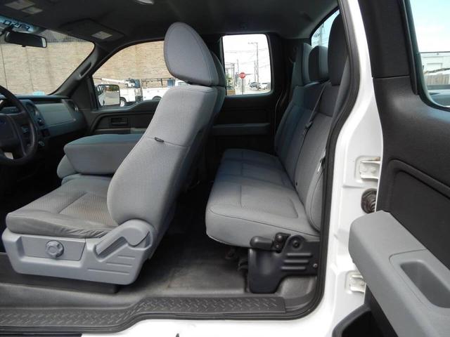 Photo of 2011 White Ford F-150