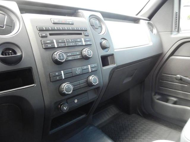 Photo of 2011 White Ford F-150
