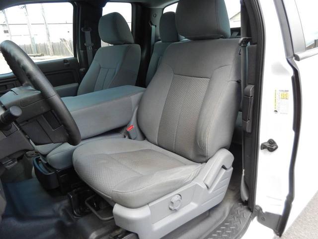 Photo of 2011 White Ford F-150
