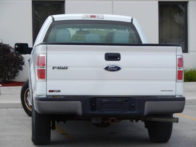 Photo of 2011 White Ford F-150