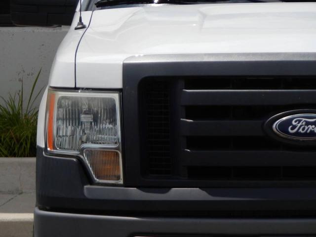 Photo of 2011 White Ford F-150