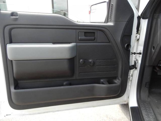 Photo of 2011 White Ford F-150