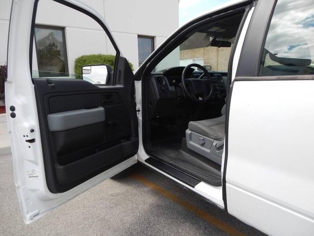 Photo of 2011 White Ford F-150