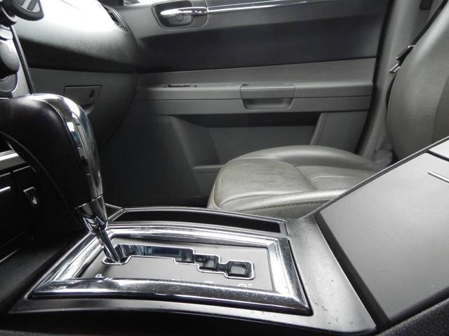 Photo of 2005 Blue Chrysler 300