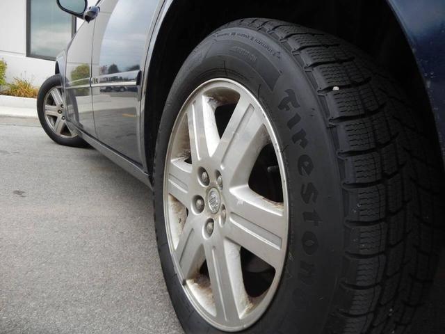 Photo of 2005 Blue Chrysler 300