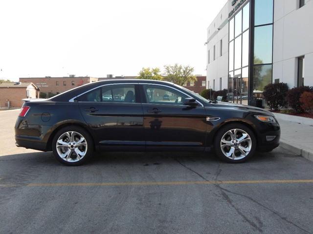 Photo of 2010 Black Ford Taurus