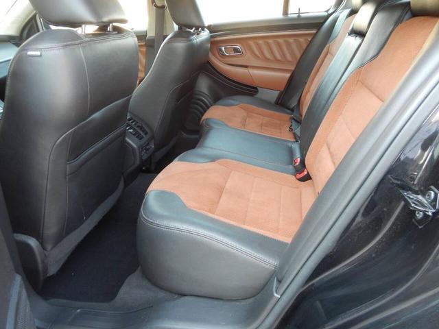 Photo of 2010 Black Ford Taurus