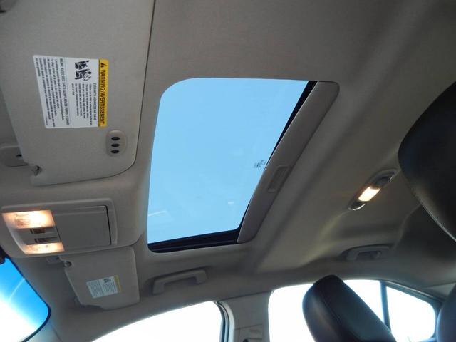 Photo of 2010 Black Ford Taurus