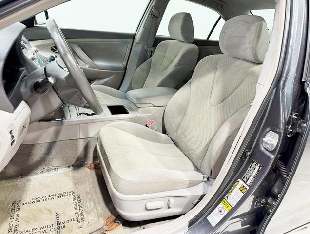 Photo of 2008 Magnetic Gray Metallic Toyota Camry