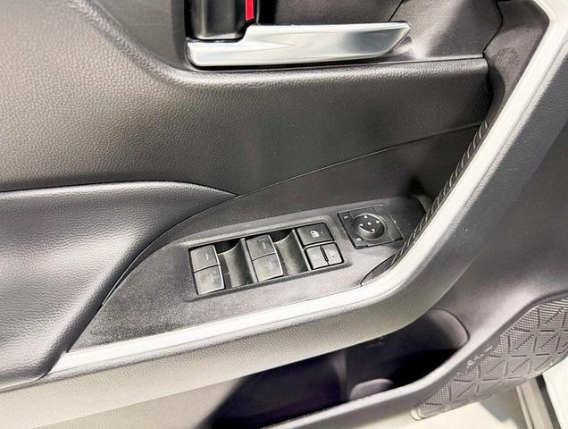 Photo of 2024 Ice Cap Toyota RAV4
