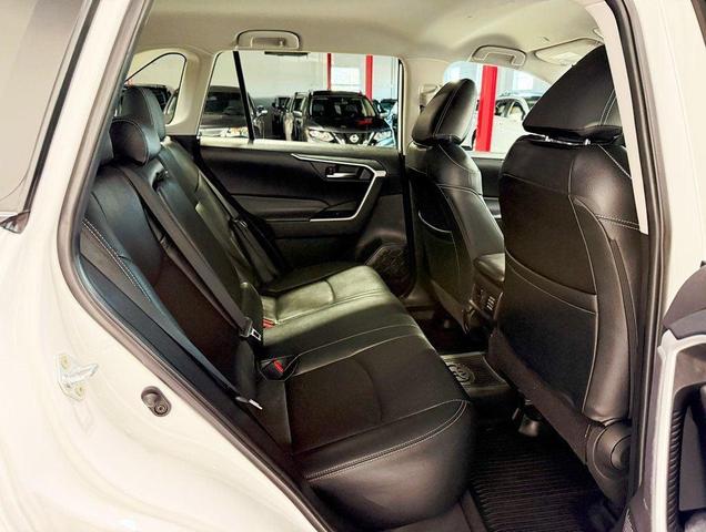 Photo of 2024 Ice Cap Toyota RAV4