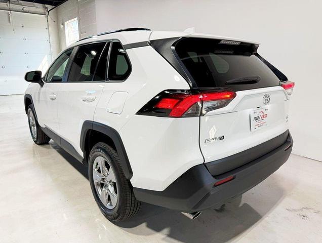 Photo of 2024 Ice Cap Toyota RAV4