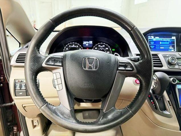 Photo of 2015 Dark Cherry Pearl Honda Odyssey