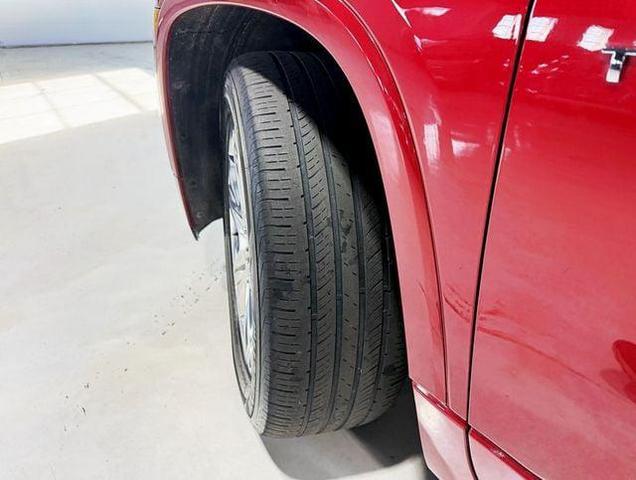 Photo of 2018 Cajun Red Tintcoat Chevrolet Traverse