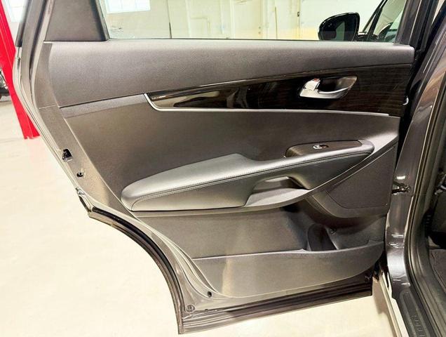 Photo of 2019 Platinum Graphite Kia Sorento