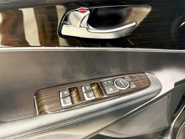 Photo of 2019 Platinum Graphite Kia Sorento