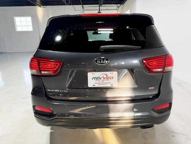 Photo of 2019 Platinum Graphite Kia Sorento