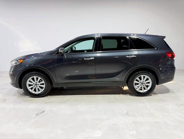 Photo of 2019 Platinum Graphite Kia Sorento