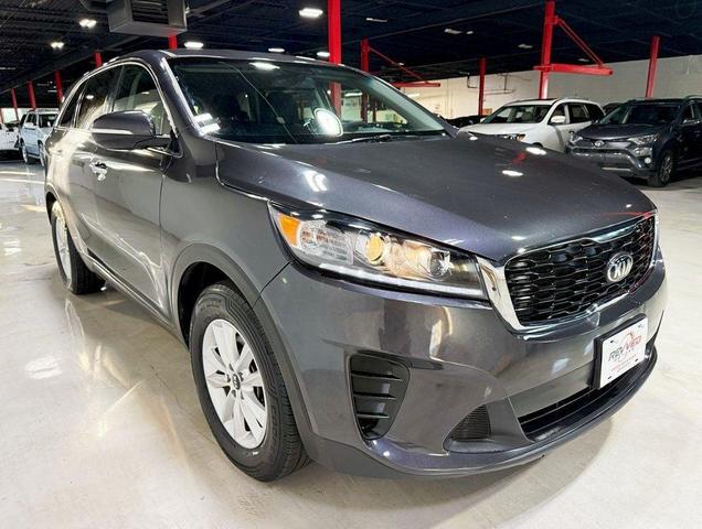 Photo of 2019 Platinum Graphite Kia Sorento