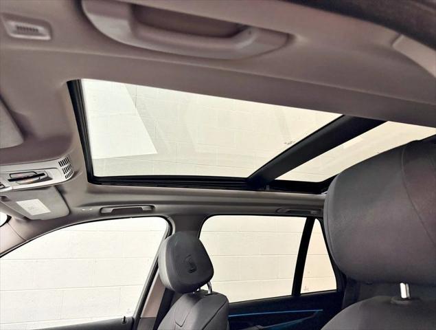 Photo of 2016 Alpine White BMW X5