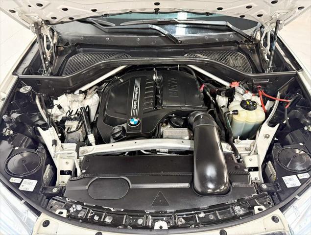 Photo of 2016 Alpine White BMW X5